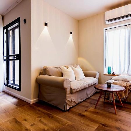 Jabotinsky 37 Bed & Breakfast Zikhron Yaakov Bagian luar foto