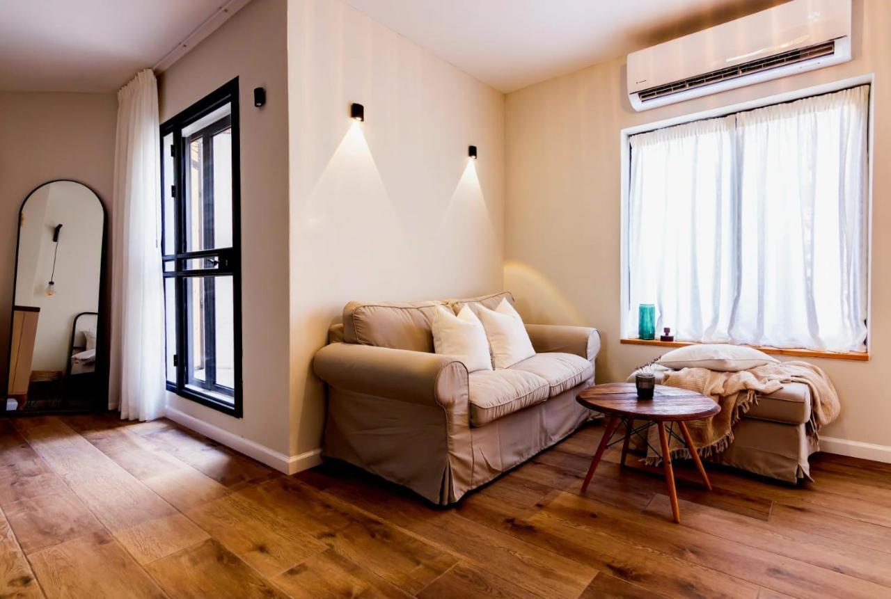 Jabotinsky 37 Bed & Breakfast Zikhron Yaakov Bagian luar foto